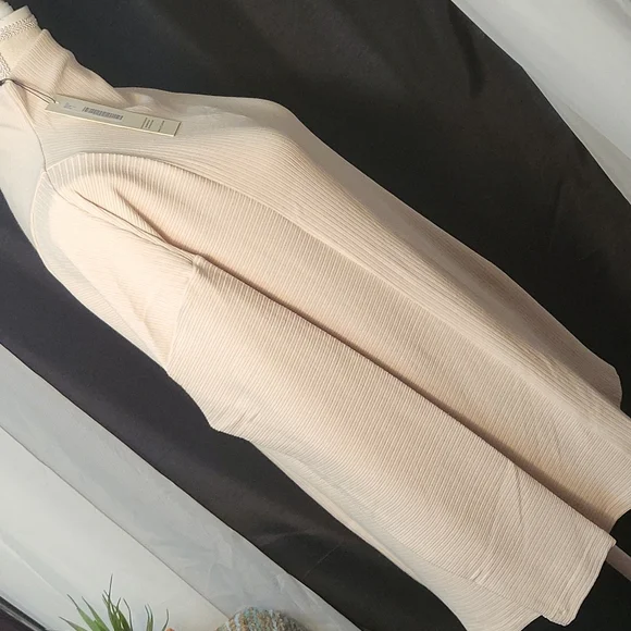 Lett Mock Neck Top - Picture 5 of 8